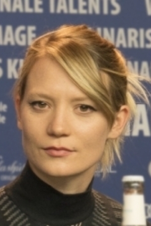 Mia Wasikowska