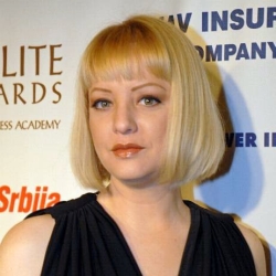 Wendi Mclendon-Covey